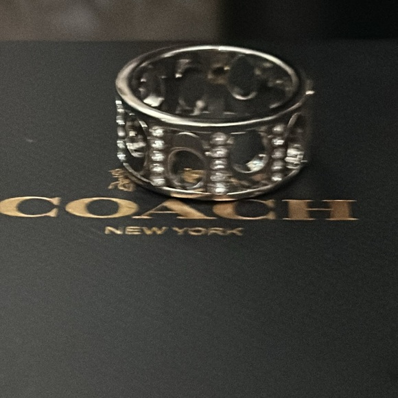 Coach silver ring size 7-8 - Picture 2 of 4